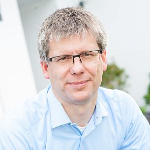Dr. Carsten Stöcker